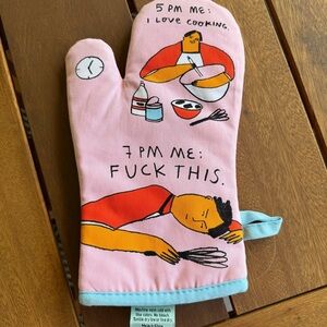 Blue Q Pink Oven Mitt with Humorous Design I Love Cooking NWOT